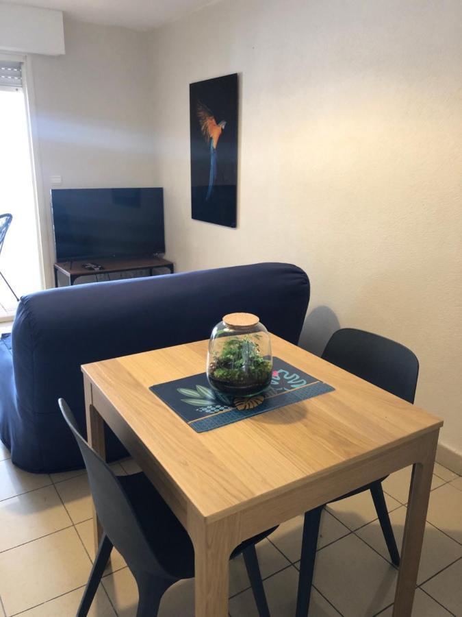 F2 à Port-fréjus 2/4 Personnes Apartamento *