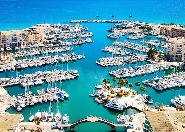 Charmant 2 Pieces A Port-Frejus